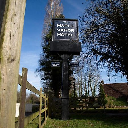The Maple Manor Hotel Crawley  Buitenkant foto